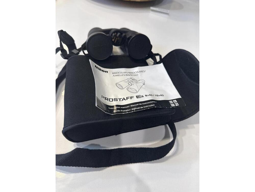 Nikon Prostaff 3S 8x42 Binoculars with Carrying Case and Manual